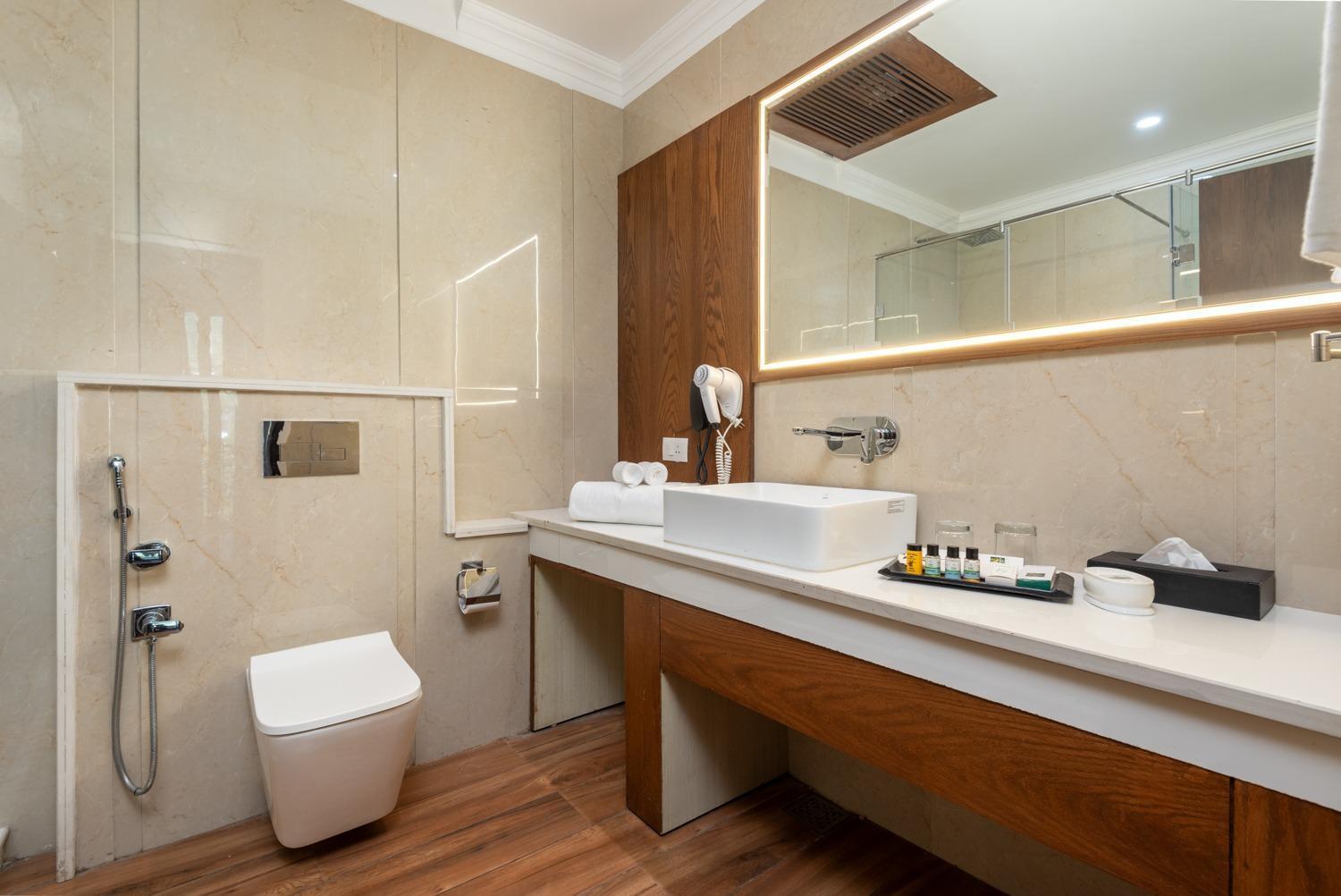 Quality Inn By Lawrence Hotels Dharamshala Exterior photo